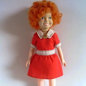 Vintage Little Orphan Annie Movie Star Doll w/orginal Necjklace